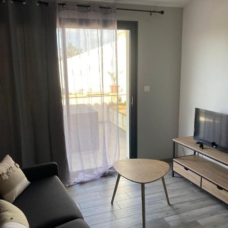 Studio Meuble Du Bourg Puymiclan 外观 照片
