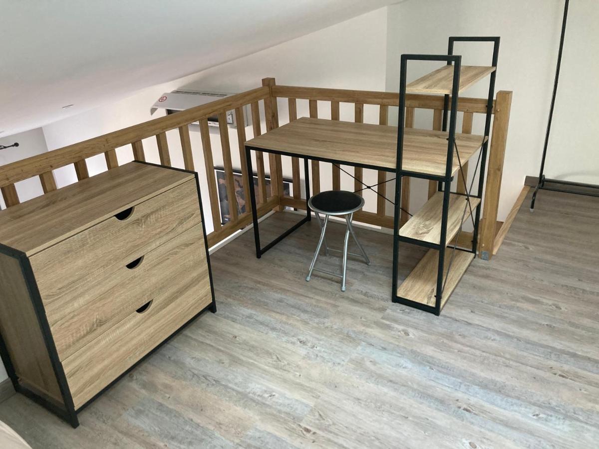 Studio Meuble Du Bourg Puymiclan 外观 照片